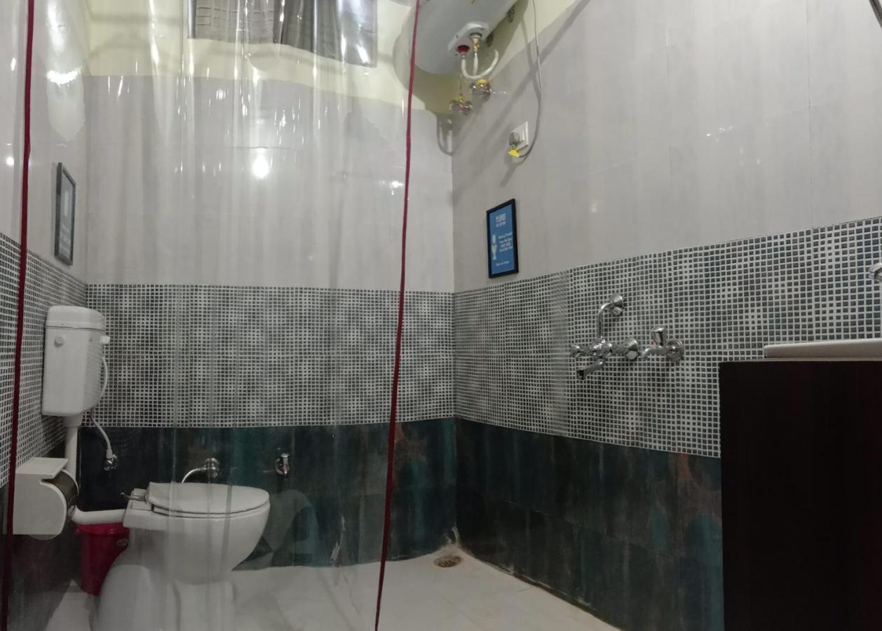 Hashtag Traveler'S Hostel Lucknow Luaran gambar