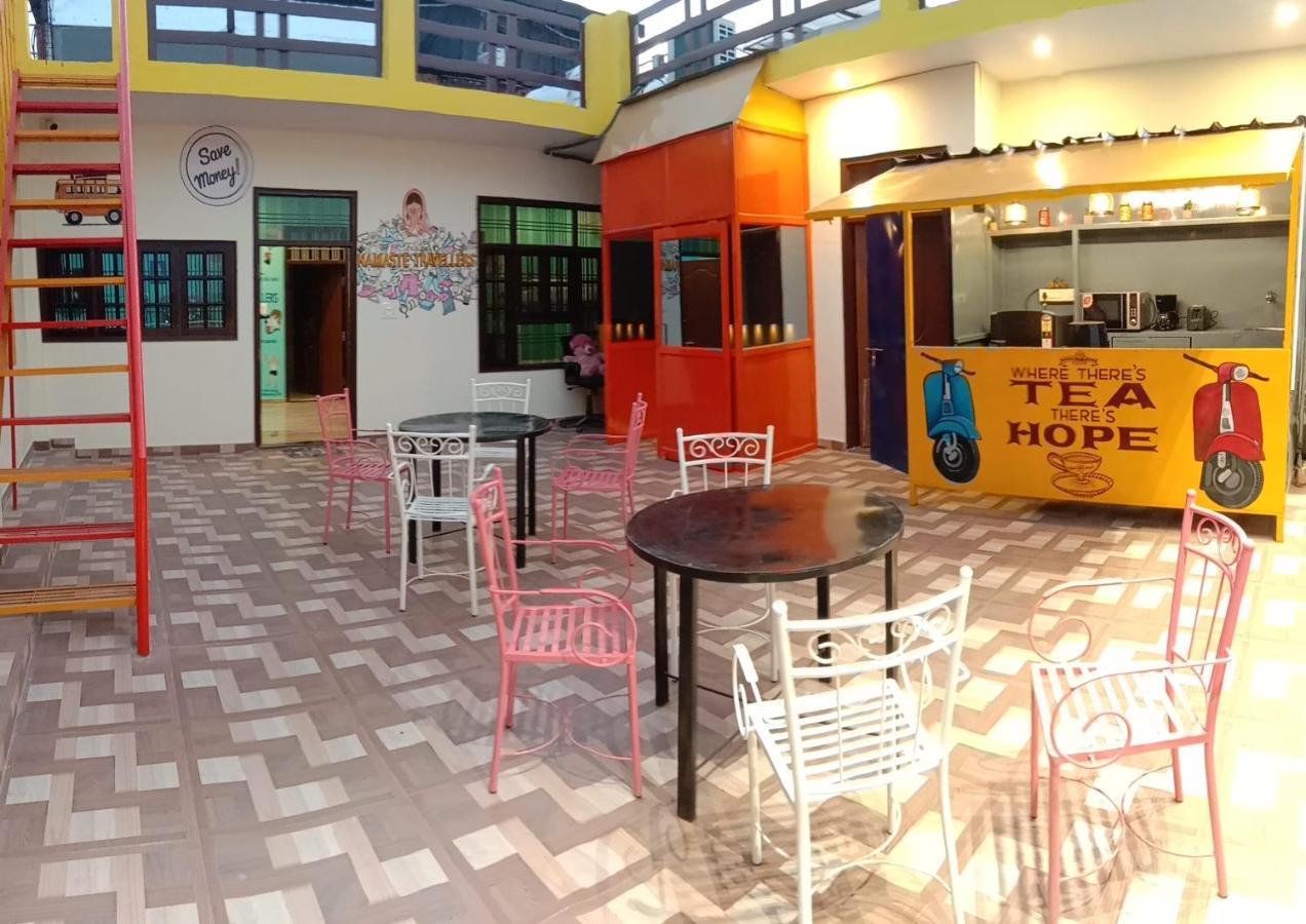 Hashtag Traveler'S Hostel Lucknow Luaran gambar