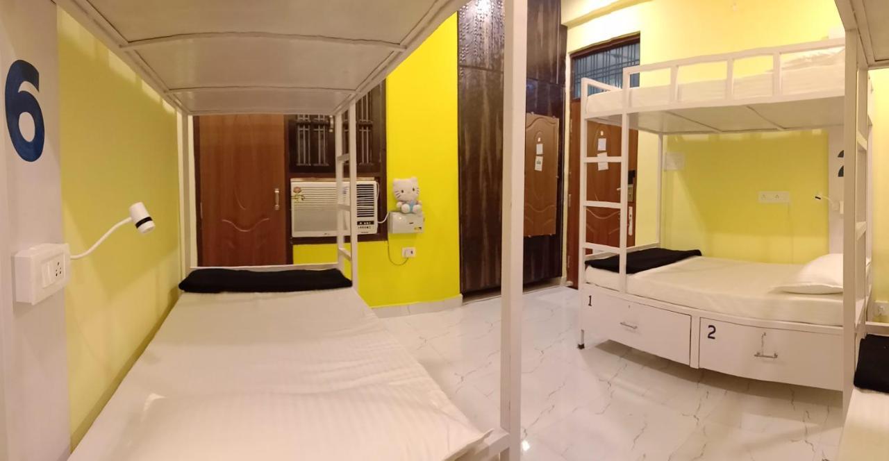 Hashtag Traveler'S Hostel Lucknow Luaran gambar