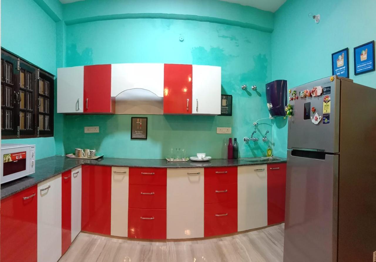 Hashtag Traveler'S Hostel Lucknow Luaran gambar